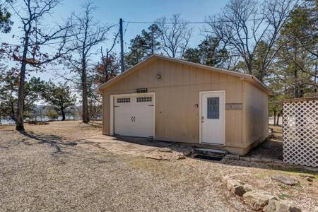 1715 Hideaway Road