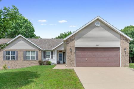 220 Forest Lane