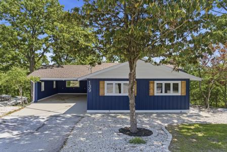 139 Lakeshore Drive