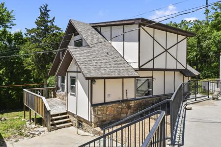 731 & 729 Knox Avenue