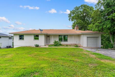 25720 Hillcrest Drive
