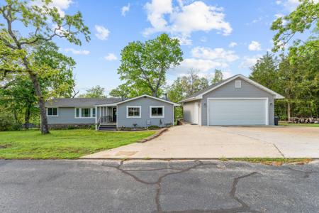 142 Locust Lane