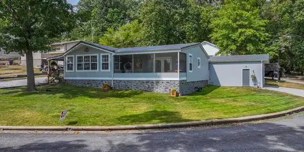28862 Lake Loop