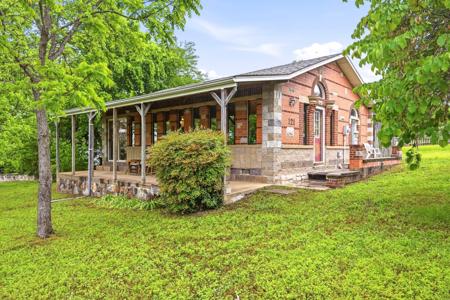 121 Cedar Street