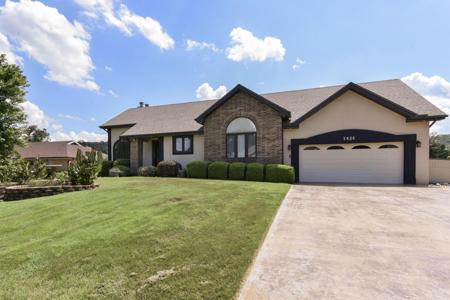 1426 Pointe Royale Drive