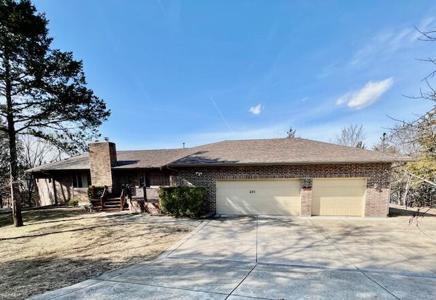 215 Timberlake Circle