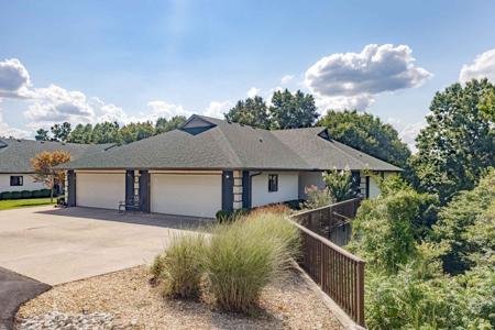 219 S Southport Lane