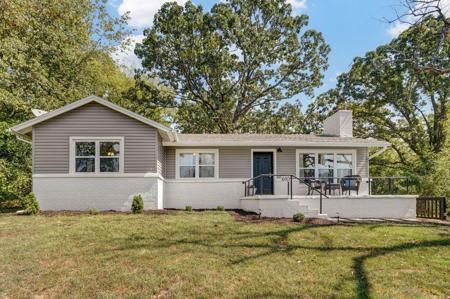 610 Sunset Lane
