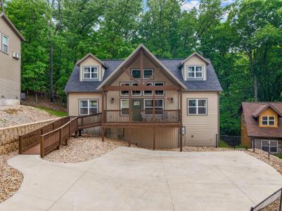 123 Willow Oak Lane