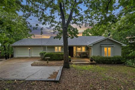 46 Acoma Drive