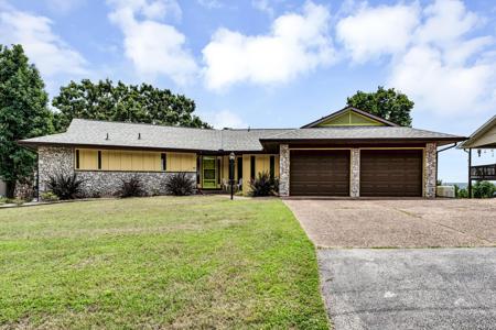 10 Hillcrest Drive