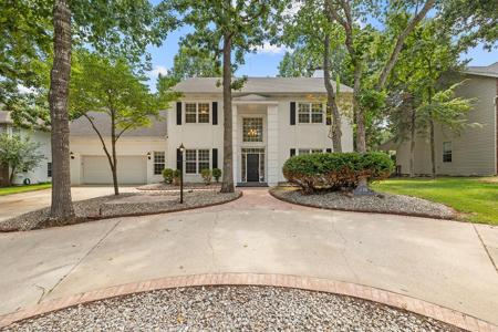 238 Country Bluff Drive