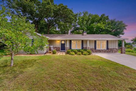 909 Cliff Drive