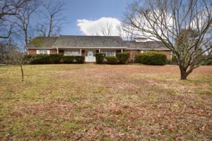 5233 South Clayhill Drive