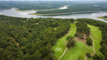 000 Park Hills