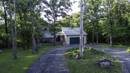 1352 E 400 Road