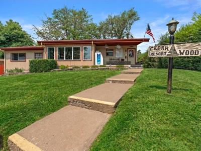 33 Lakeshore Drive