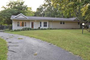 4701 South Roslyn