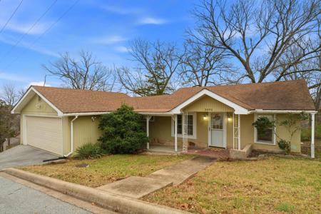 3292 Maple Street