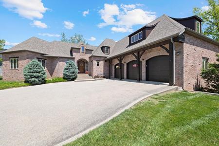2463 E German Ivy
