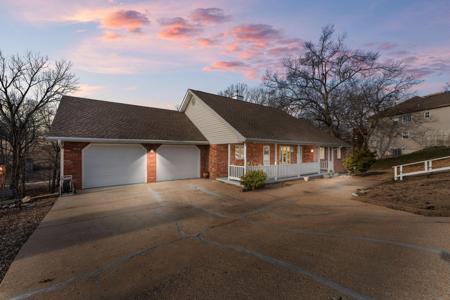 1914 Pointe Royale Drive