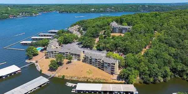 2500 Bay Point Lane