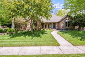 2211 East Carleton Court