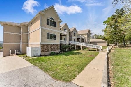 280 Woodland Drive W