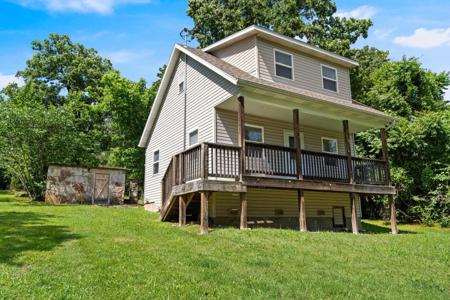 212 Candlestick Road
