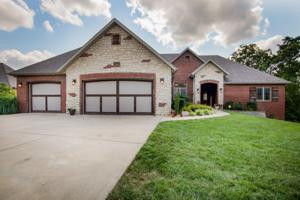 2612 East Olde Ivy Street