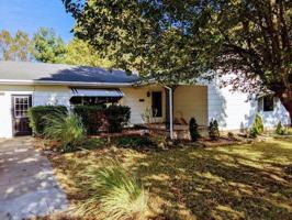 1128 West Us Highway 60-63