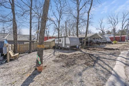 117 Poison Ivy Lane
