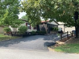 1403 South Lucinda Lane