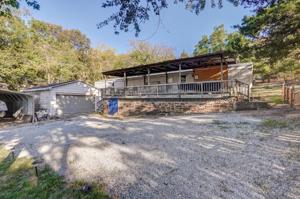 8 West Bobolink Drive