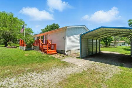 275 Molly Lane