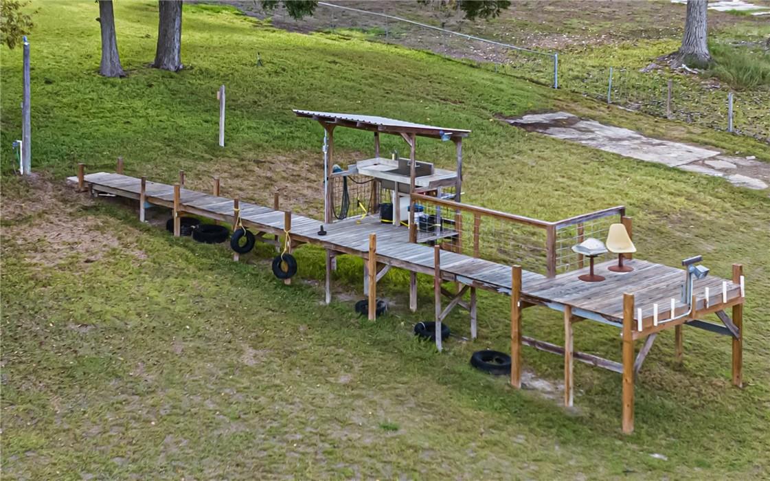 Image 3: New, with water & electricity