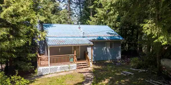 3972 Cedar Bay