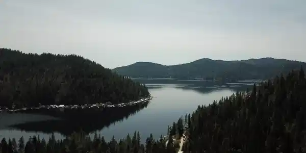 4100 N Deer Lake