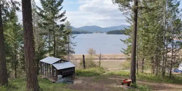 11007 N West Newman Lake