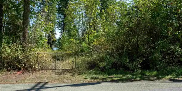 xxx Woodland Dr