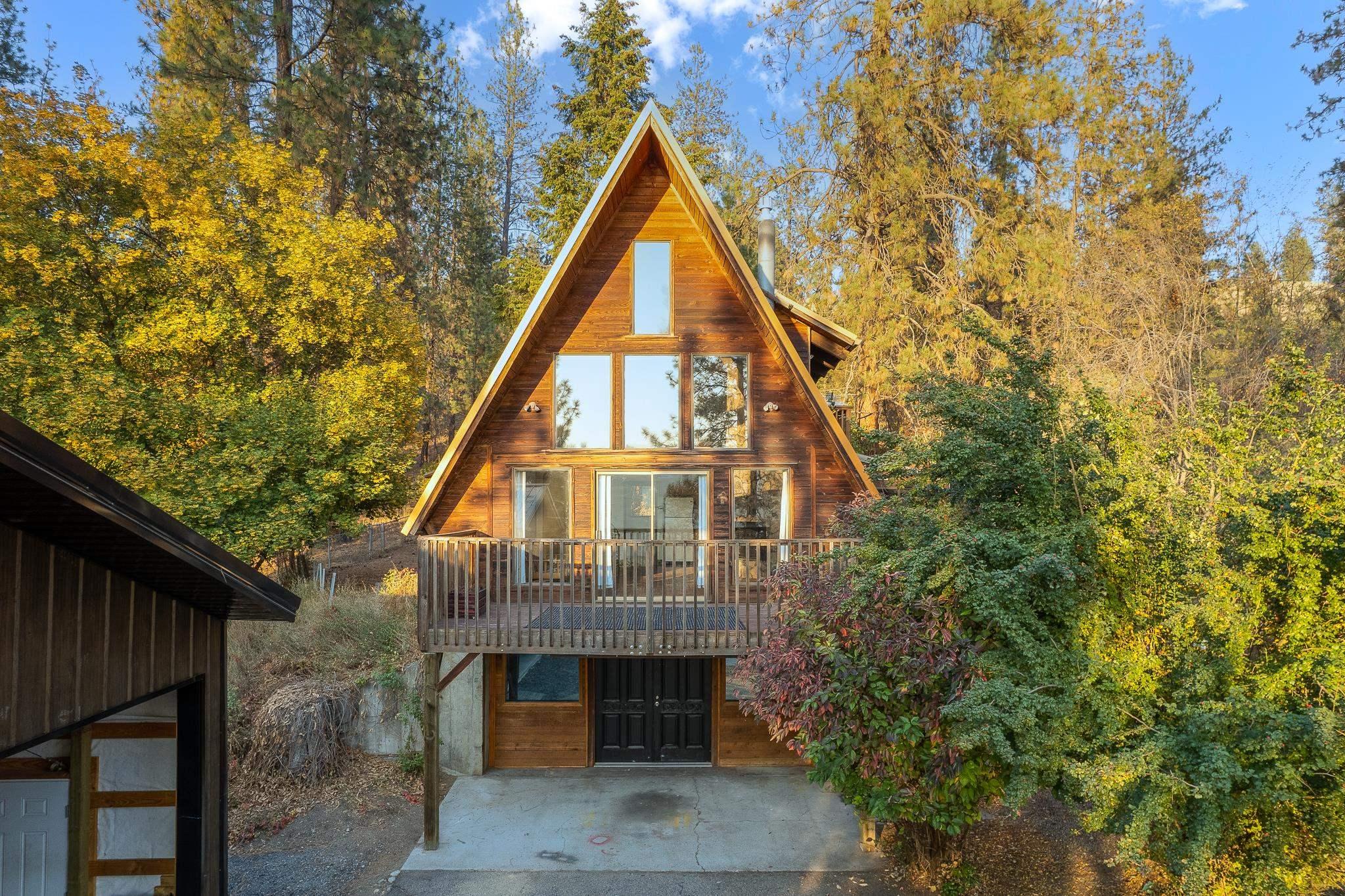 13302 WShore Rd, Nine Mile Falls, WA lhrmls01371037