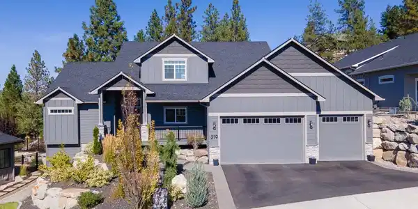 219 E Sapphire Ln