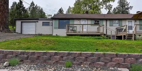 1014-1016 S-Garry Rd