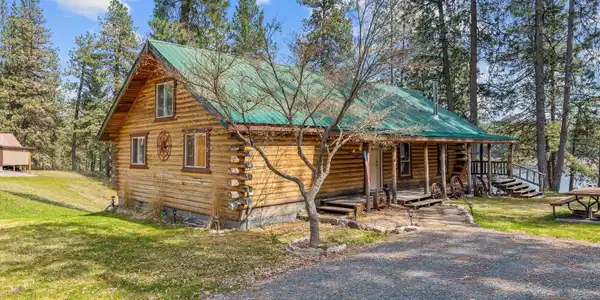 55 Columbia Dr