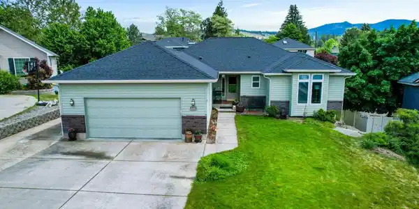 115 S Mitchell Ct