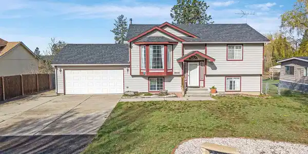 38121 N Frontage Rd