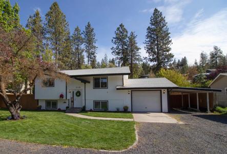 115 E Franklin Dr