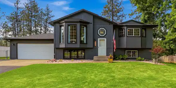 122 E Wynot Dr