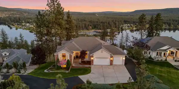 10599 W Lakeside Ln