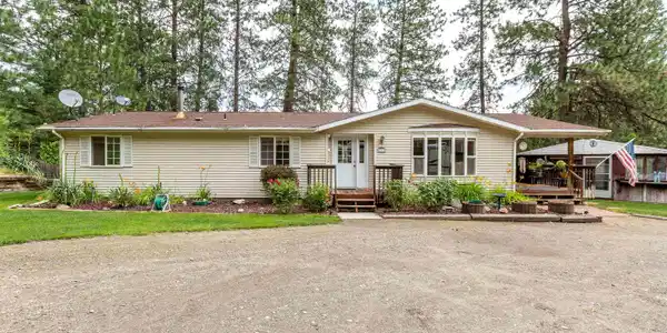 42050 N-Porcupine Bay Rd